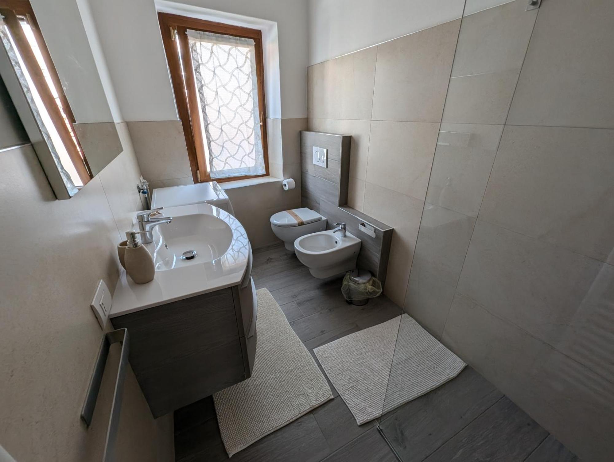 Spazioso E Completo Appartamento Con 3 Camere, Doppi Servizi, Fino A 8 Posti Letto Pedavena Luaran gambar