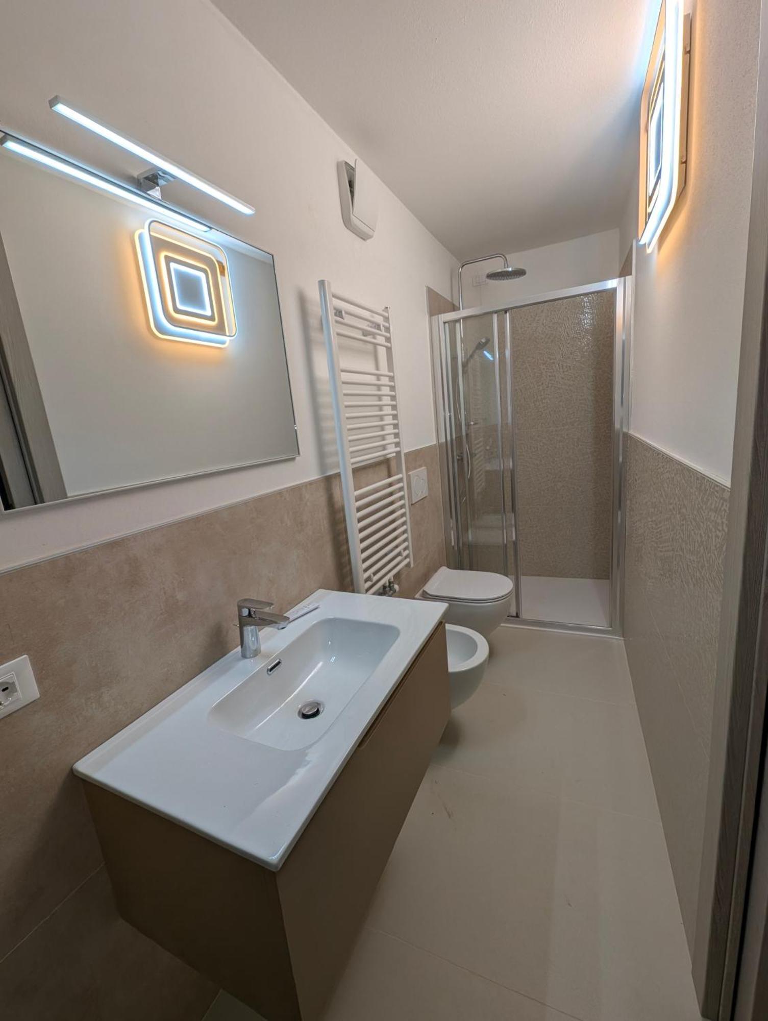 Spazioso E Completo Appartamento Con 3 Camere, Doppi Servizi, Fino A 8 Posti Letto Pedavena Luaran gambar