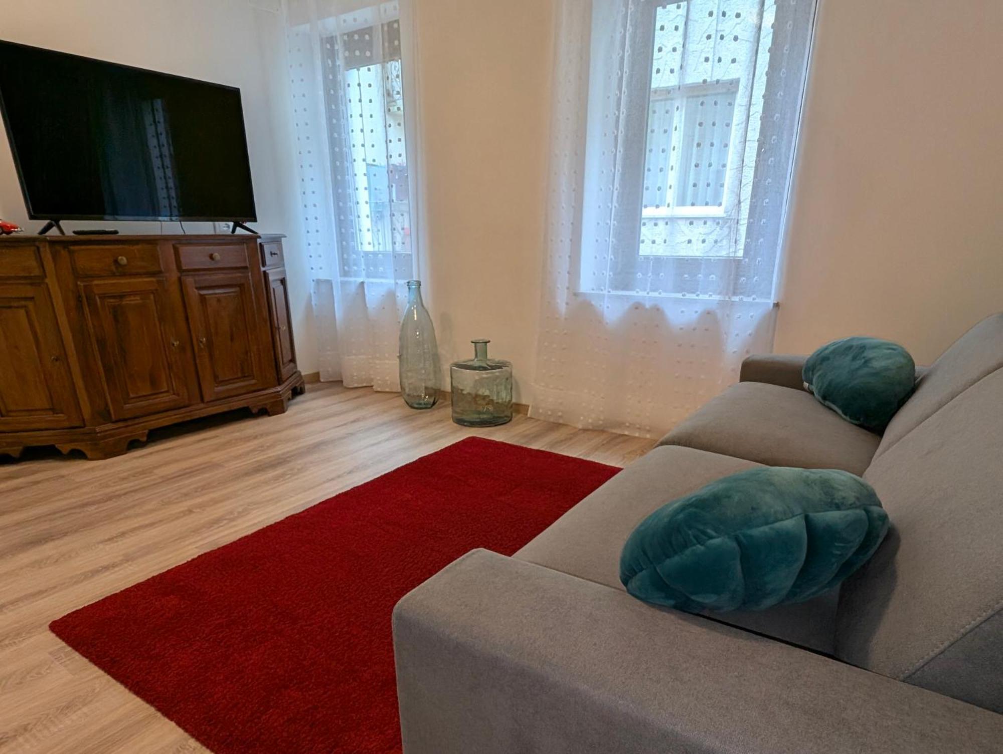 Spazioso E Completo Appartamento Con 3 Camere, Doppi Servizi, Fino A 8 Posti Letto Pedavena Luaran gambar